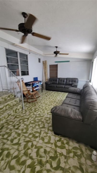 Recently Rented: $2,500 (2 beds, 1 baths, 684 Square Feet)