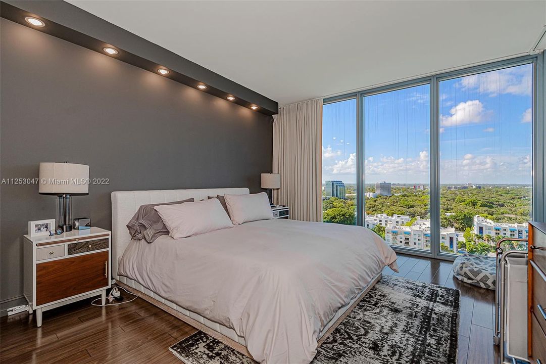 Recently Sold: $660,000 (2 beds, 2 baths, 1158 Square Feet)
