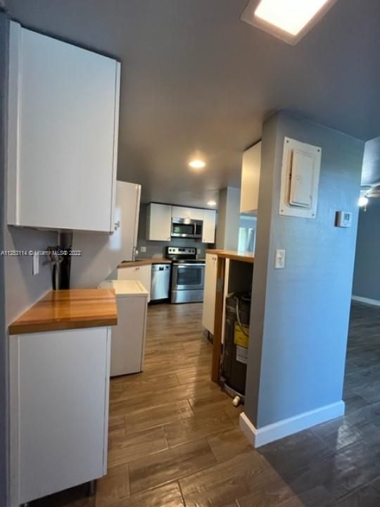 Recently Rented: $1,950 (2 beds, 2 baths, 1828 Square Feet)