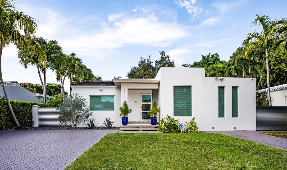 Recently Sold: $1,299,000 (3 beds, 2 baths, 1840 Square Feet)