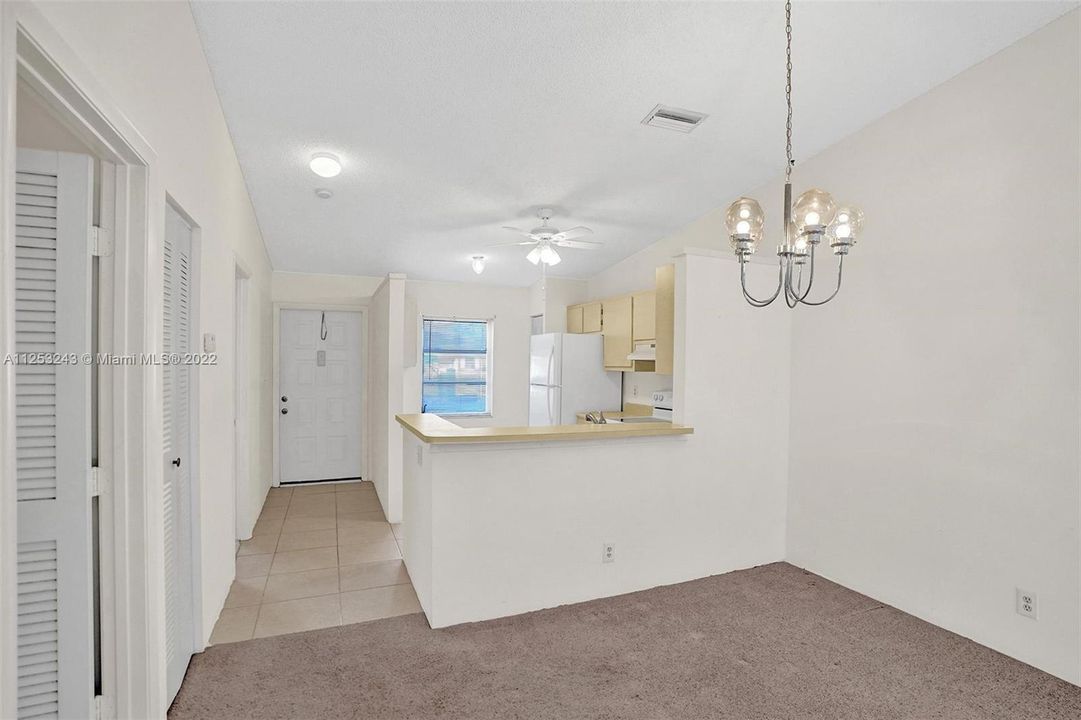 Recently Sold: $200,000 (2 beds, 2 baths, 863 Square Feet)