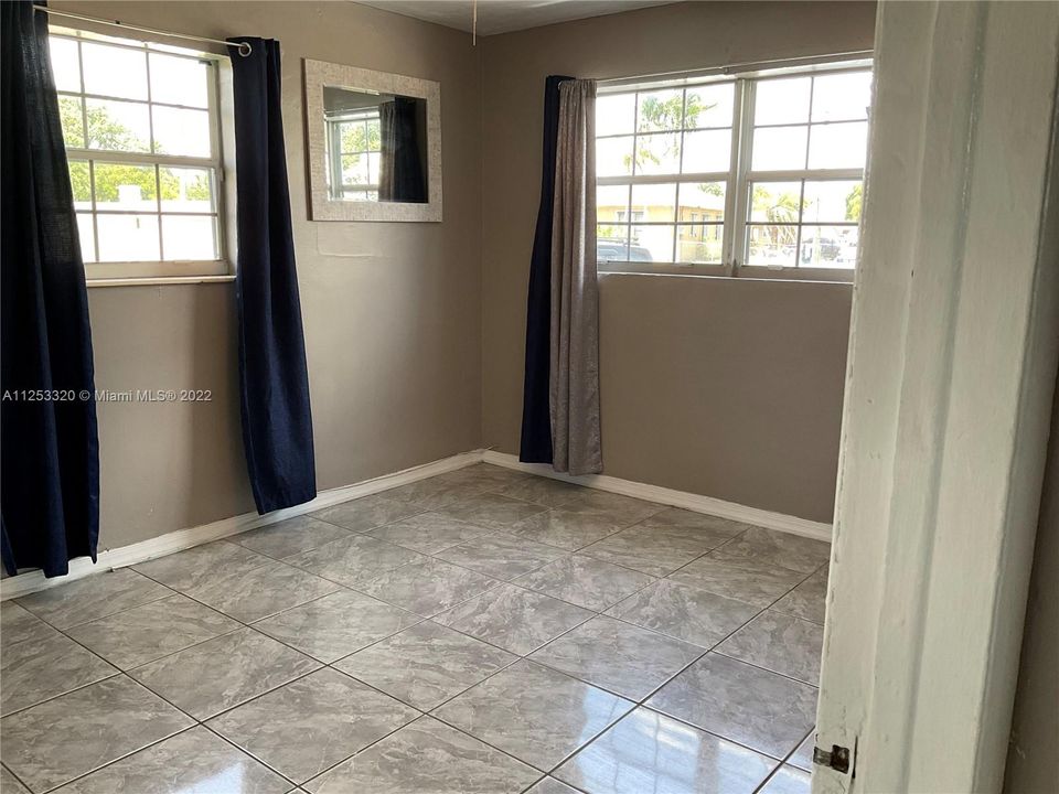 Recently Rented: $2,000 (2 beds, 1 baths, 1462 Square Feet)