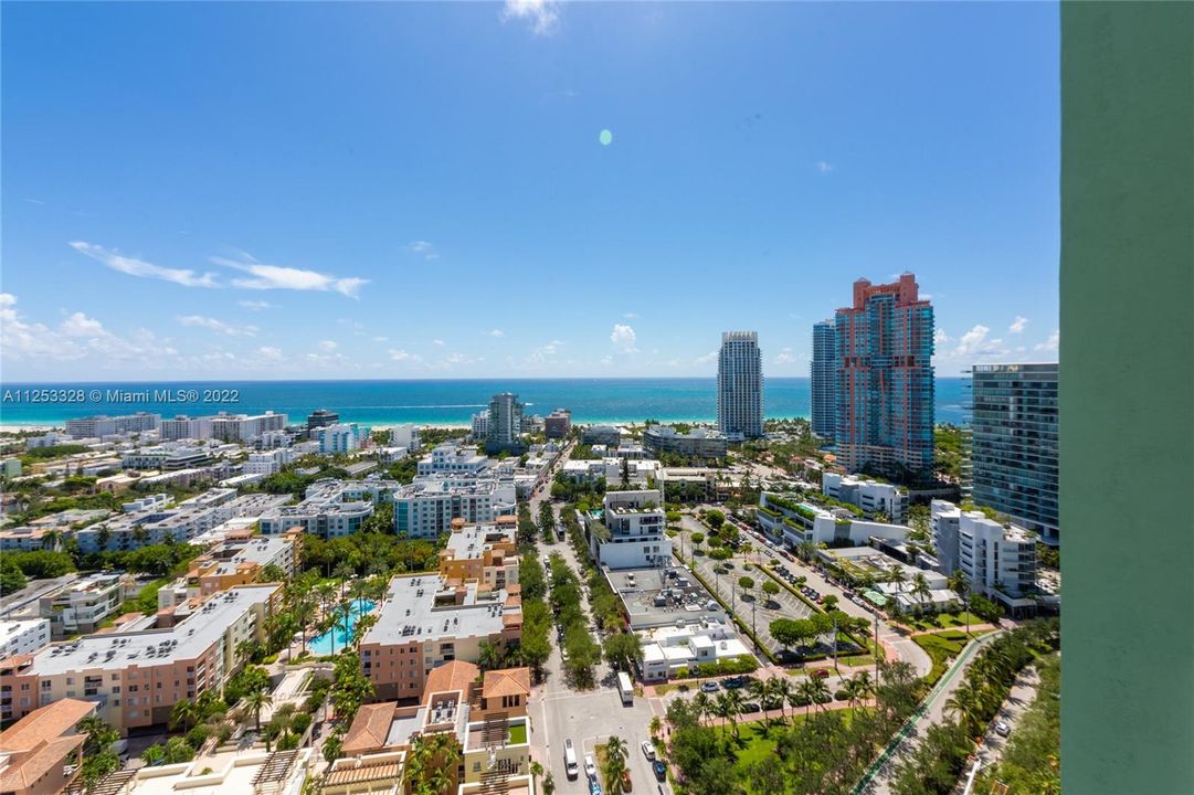 Recently Sold: $1,085,000 (2 beds, 2 baths, 1080 Square Feet)