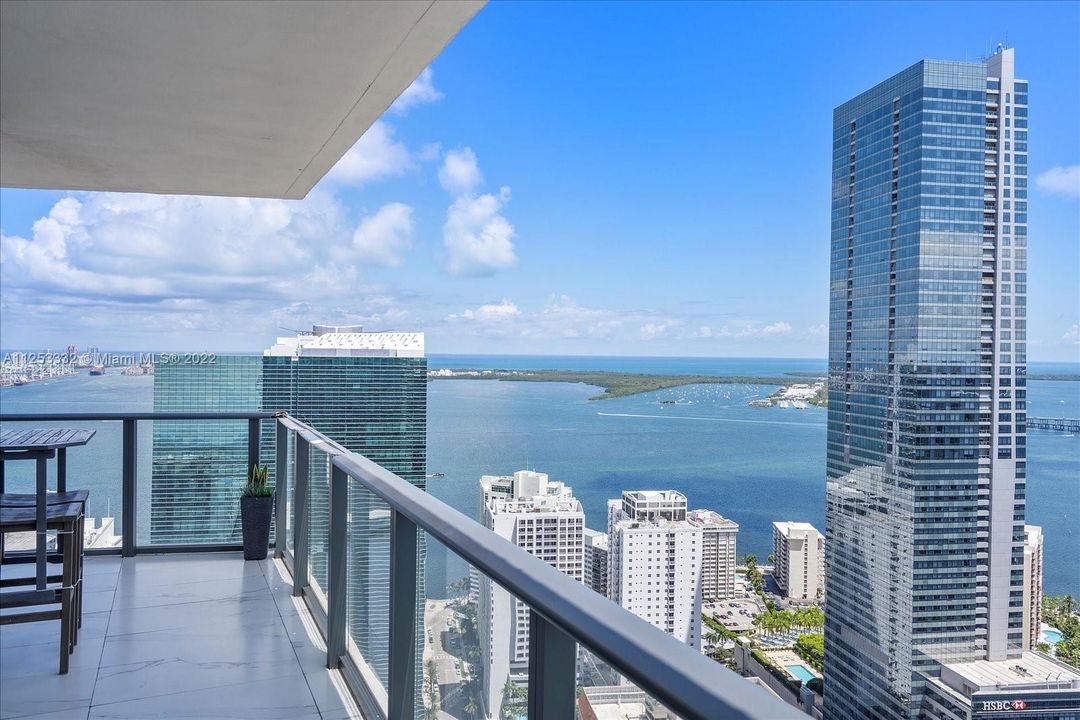 Recently Sold: $1,498,000 (3 beds, 2 baths, 1281 Square Feet)