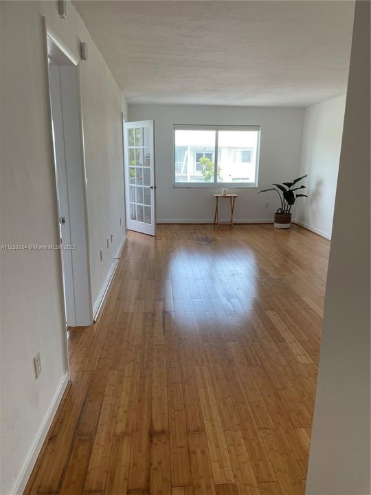 Recently Rented: $2,950 (1 beds, 1 baths, 730 Square Feet)