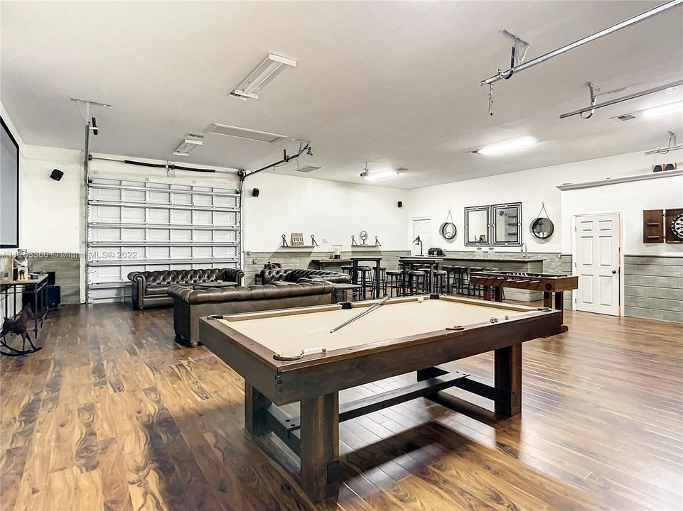 Recreation room/ Garage