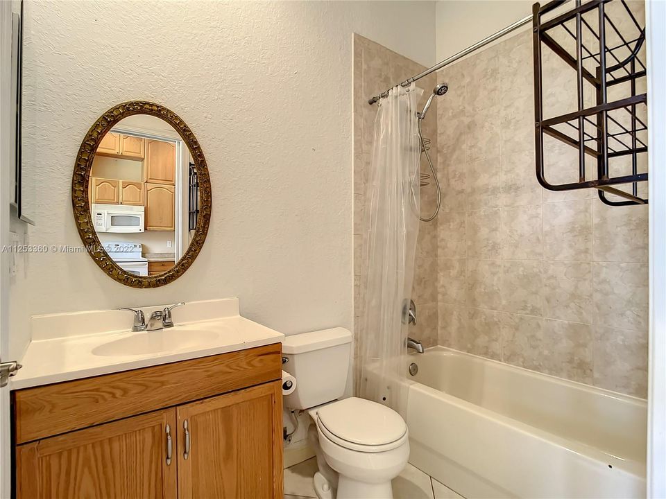 Groom's Apartment Bathroom 2