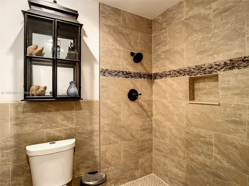 Recreation room/  Full Bath Shower