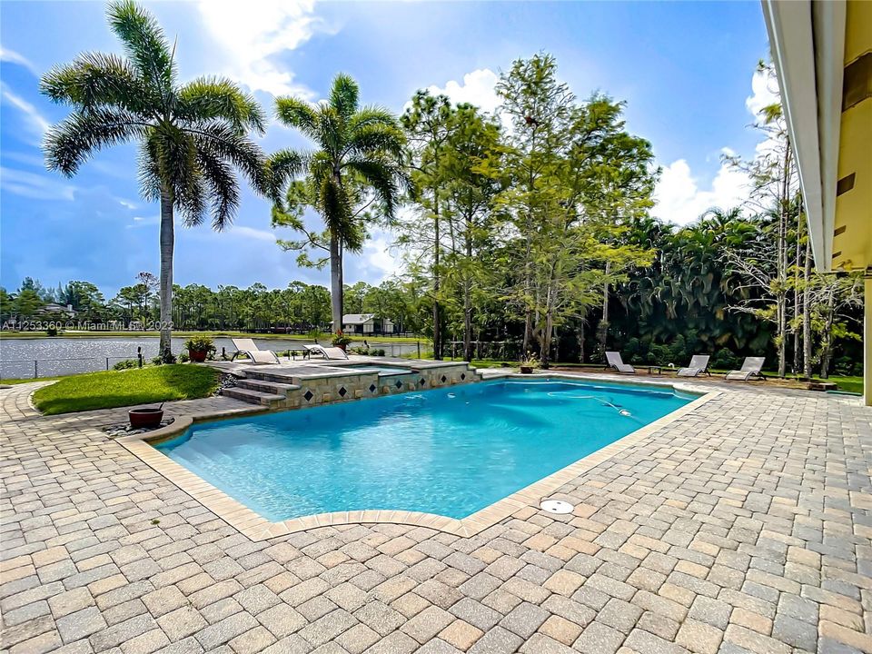 Pool  with Waterfall & Lake