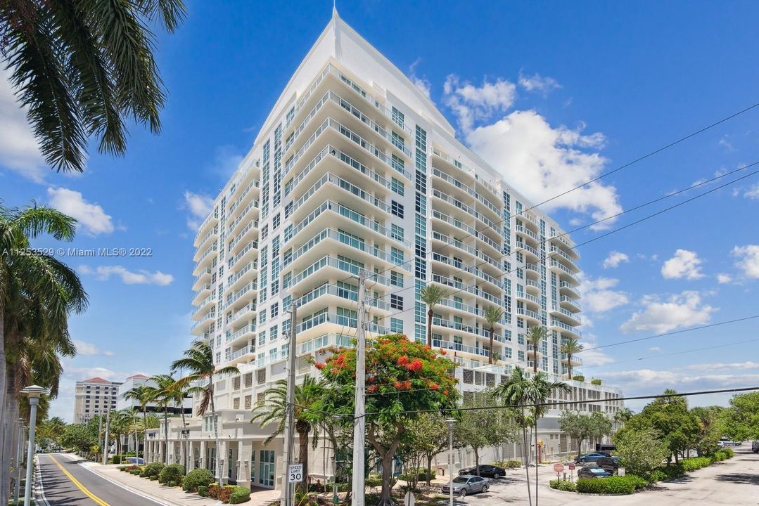 Recently Sold: $449,000 (1 beds, 1 baths, 1384 Square Feet)