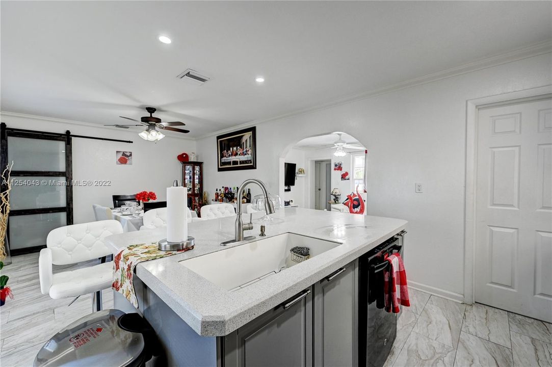 最近售出: $509,000 (3 贝兹, 2 浴室, 0 平方英尺)