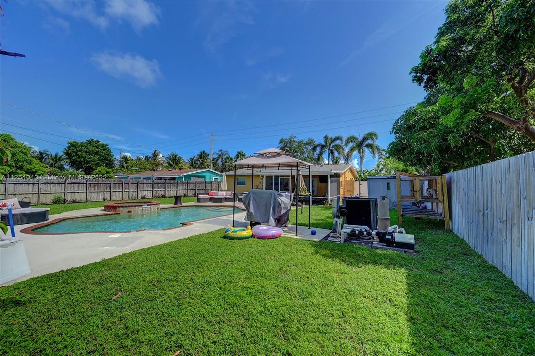 最近售出: $509,000 (3 贝兹, 2 浴室, 0 平方英尺)