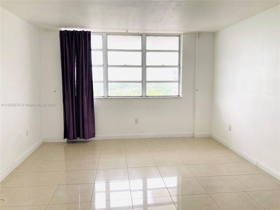 Recently Rented: $3,300 (2 beds, 2 baths, 1326 Square Feet)