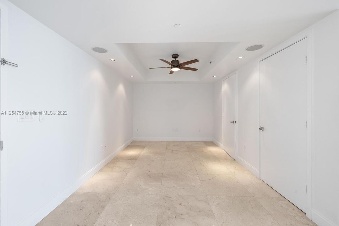 Recently Sold: $850,000 (2 beds, 2 baths, 1357 Square Feet)