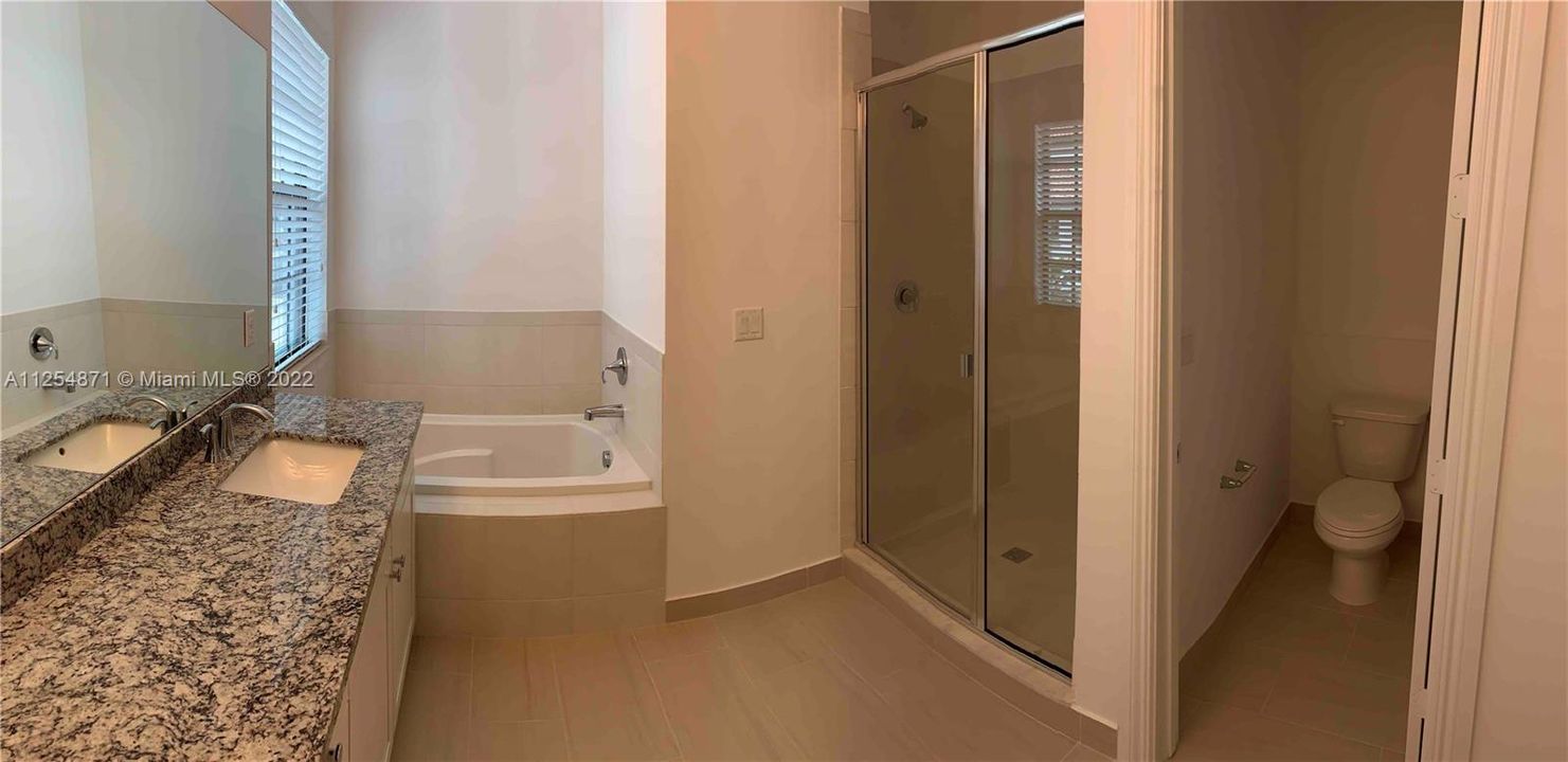 Недавно арендовано: $3,500 (3 спален, 3 ванн, 2078 Квадратных фут)