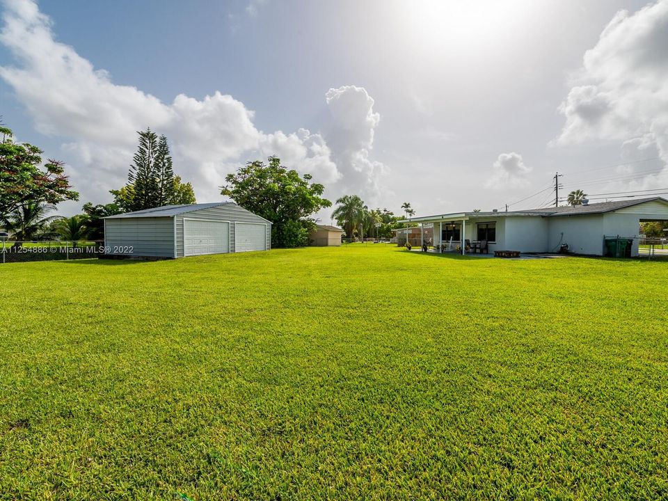 Recently Sold: $585,000 (3 beds, 1 baths, 1376 Square Feet)