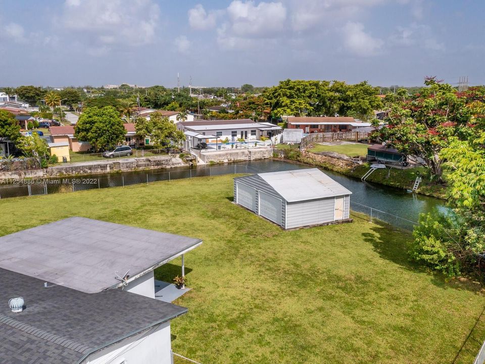 Recently Sold: $585,000 (3 beds, 1 baths, 1376 Square Feet)