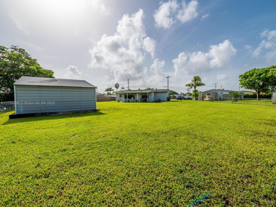 Recently Sold: $585,000 (3 beds, 1 baths, 1376 Square Feet)