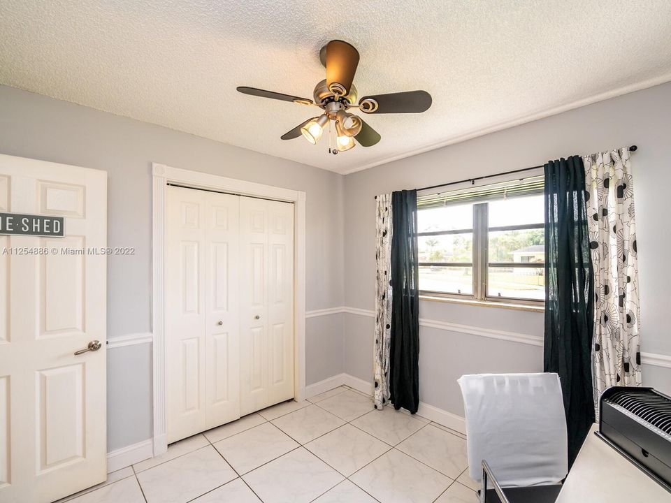 Recently Sold: $585,000 (3 beds, 1 baths, 1376 Square Feet)