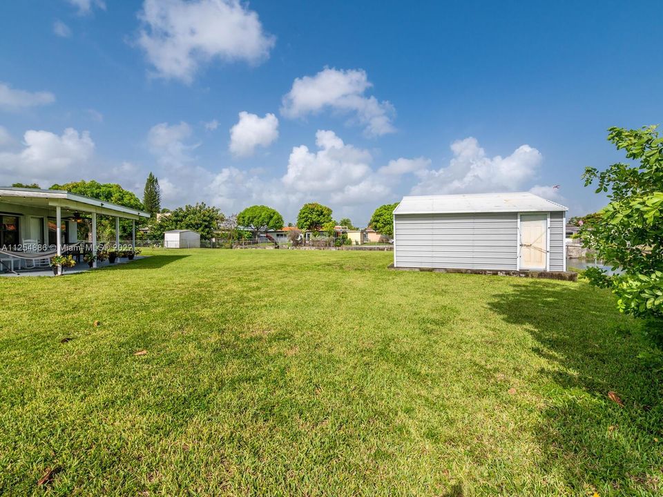 Recently Sold: $585,000 (3 beds, 1 baths, 1376 Square Feet)