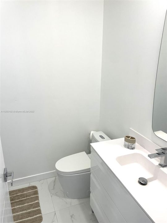 Recently Sold: $349,000 (1 beds, 1 baths, 511 Square Feet)