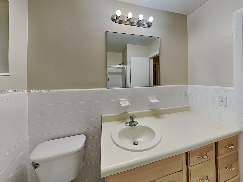 最近租的: $3,150 (3 贝兹, 2 浴室, 1474 平方英尺)