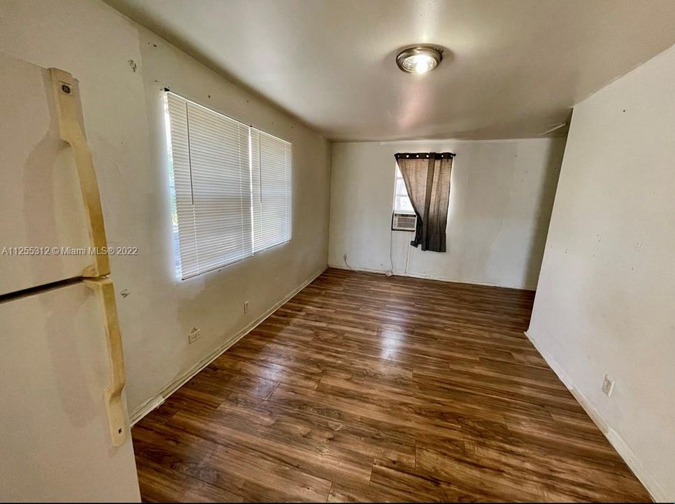 Recently Rented: $1,000 (1 beds, 1 baths, 550 Square Feet)