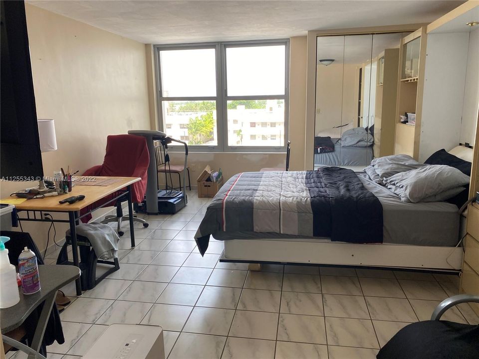 Recently Sold: $227,000 (1 beds, 1 baths, 566 Square Feet)
