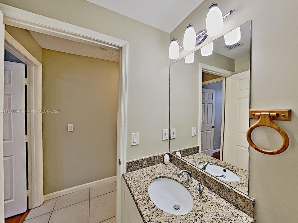 Recently Rented: $2,699 (3 beds, 2 baths, 1606 Square Feet)