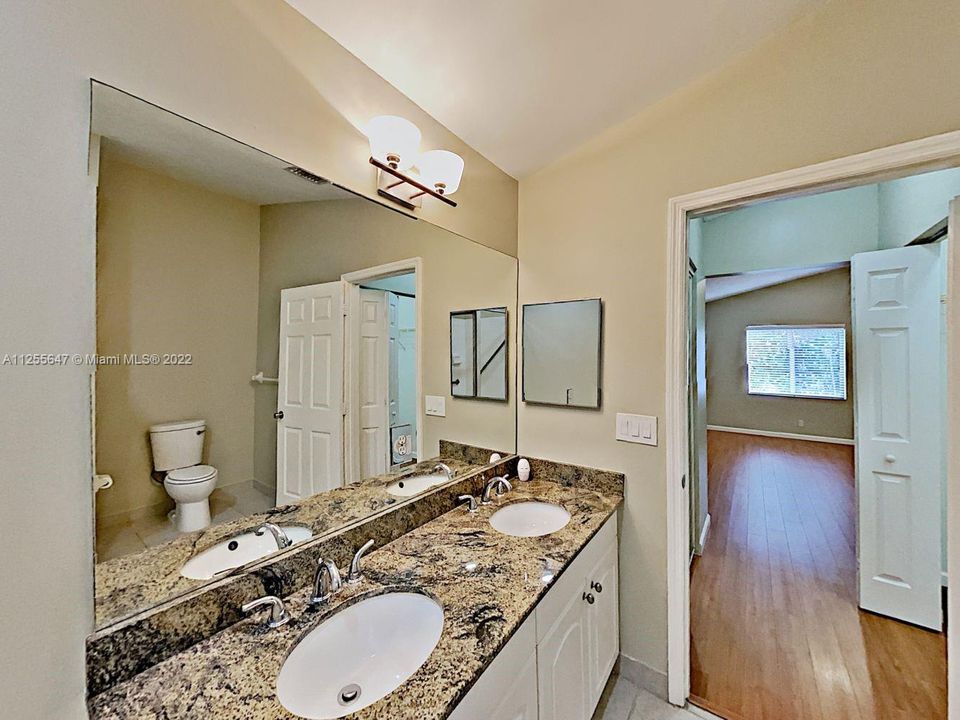 Recently Rented: $2,699 (3 beds, 2 baths, 1606 Square Feet)