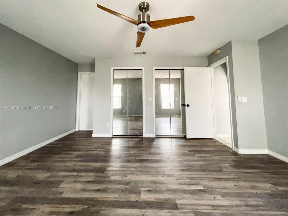 Recently Sold: $375,000 (3 beds, 2 baths, 1932 Square Feet)