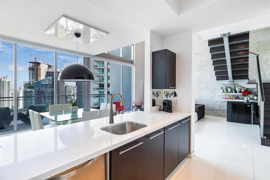 Active With Contract: $2,100,000 (3 beds, 3 baths, 2246 Square Feet)