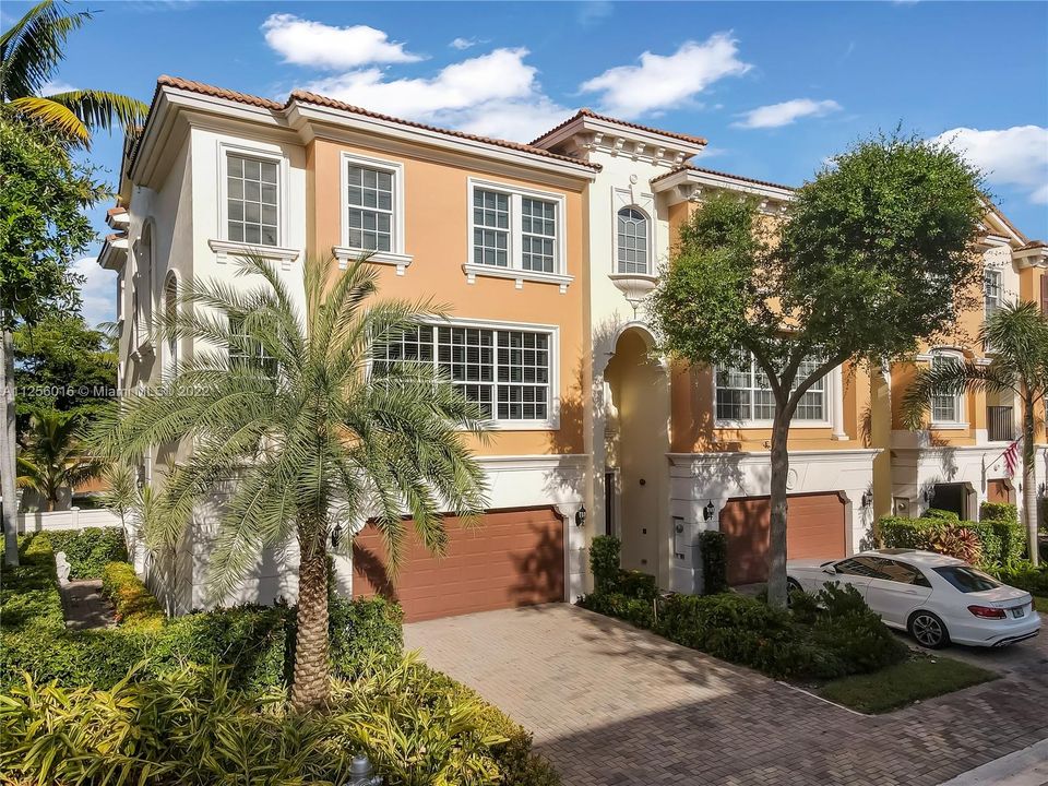 Recently Sold: $1,275,000 (4 beds, 3 baths, 3036 Square Feet)