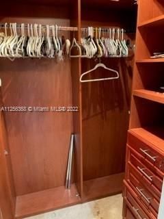 Недавно арендовано: $3,350 (1 спален, 1 ванн, 910 Квадратных фут)