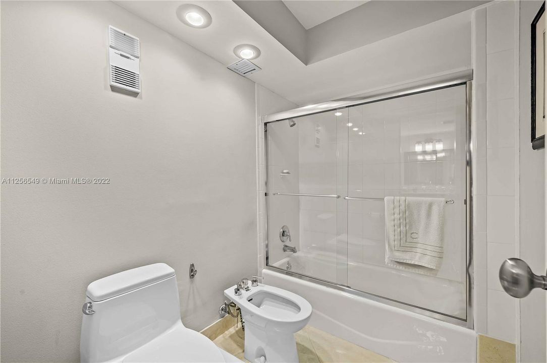 最近售出: $829,000 (2 贝兹, 2 浴室, 1460 平方英尺)