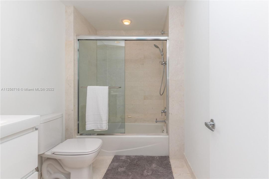 最近售出: $998,000 (2 贝兹, 3 浴室, 1756 平方英尺)