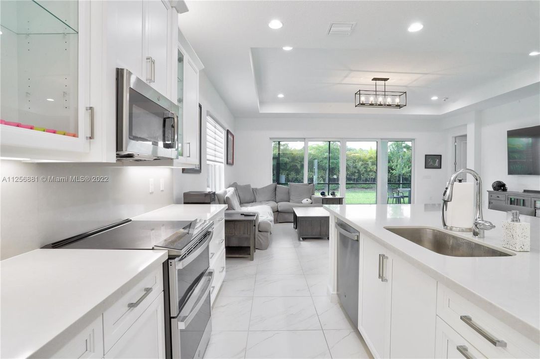 Recently Sold: $1,019,000 (3 beds, 2 baths, 2220 Square Feet)