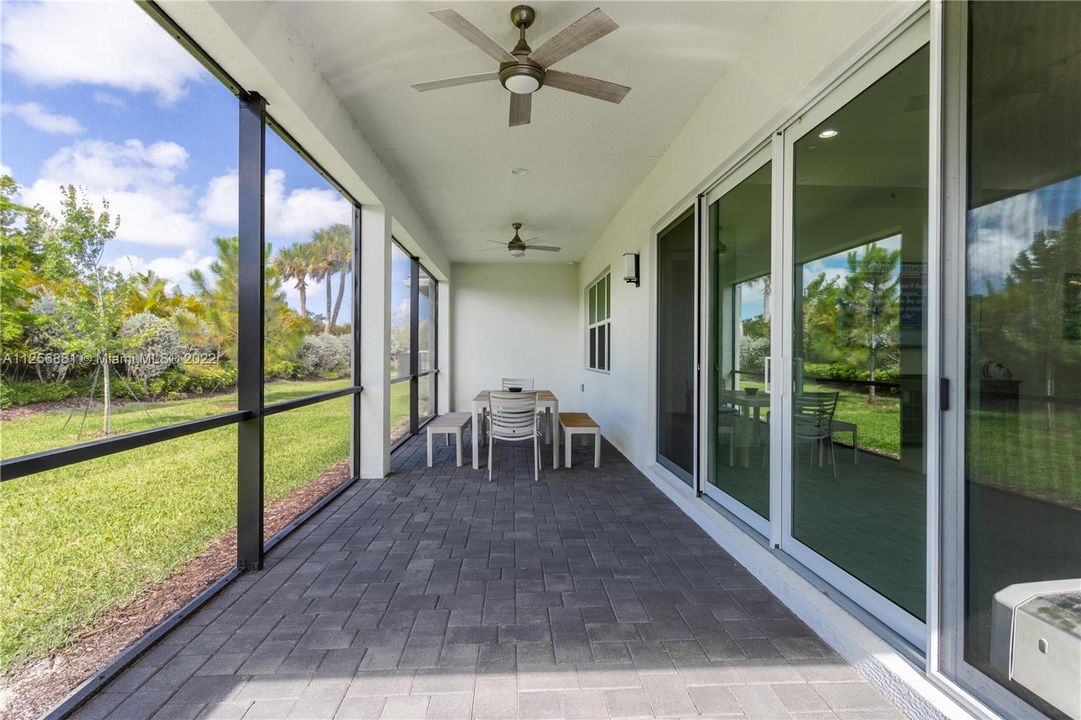 Recently Sold: $1,019,000 (3 beds, 2 baths, 2220 Square Feet)