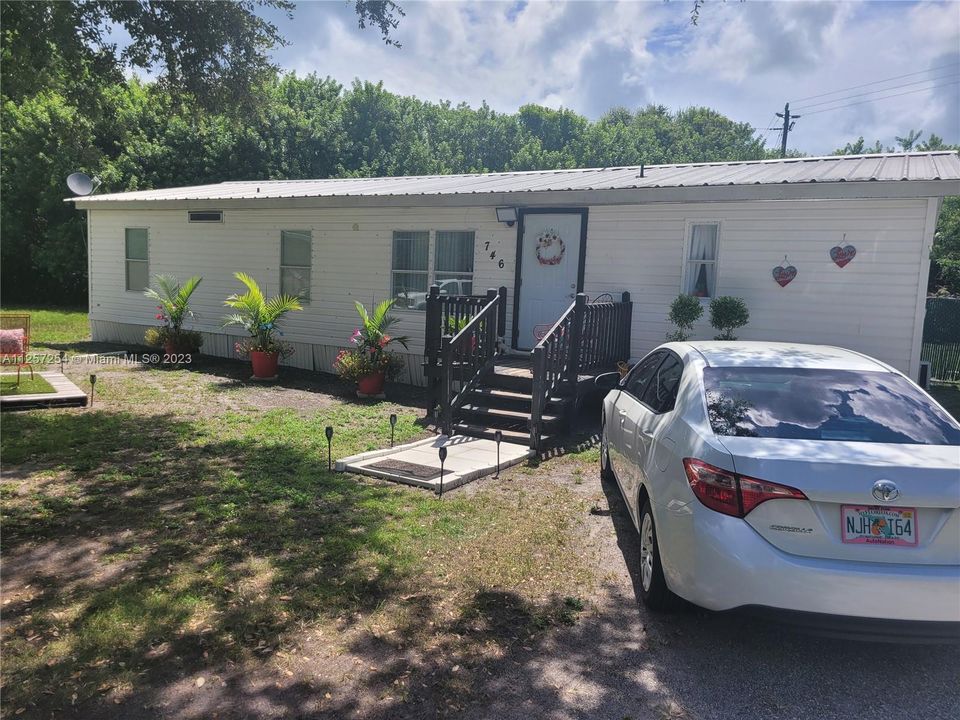 最近售出: $181,900 (3 贝兹, 2 浴室, 0 平方英尺)