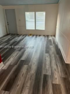 最近售出: $181,900 (3 贝兹, 2 浴室, 0 平方英尺)