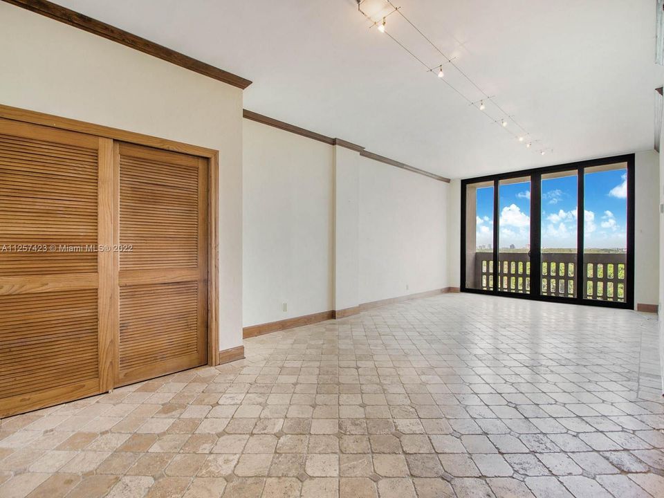 Recientemente alquilado: $3,000 (1 camas, 1 baños, 880 Pies cuadrados)