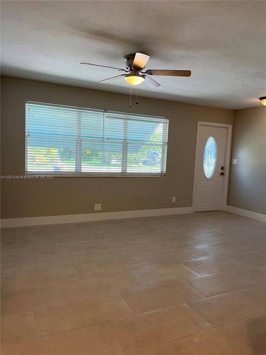 Recently Rented: $2,500 (3 beds, 2 baths, 1314 Square Feet)