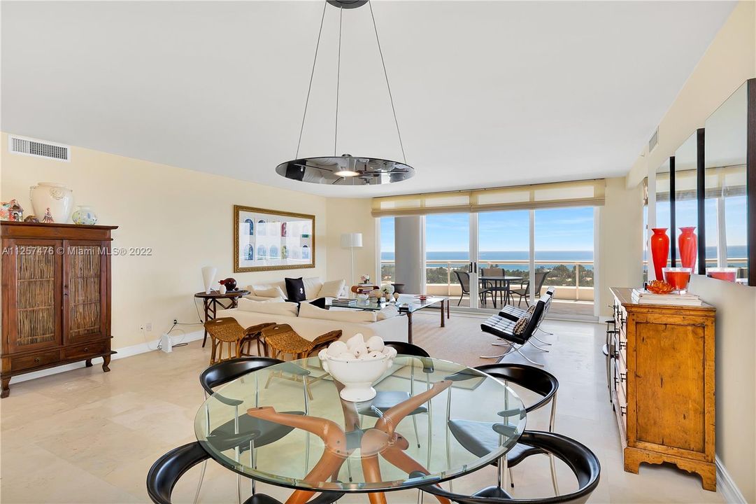 Recently Sold: $1,999,000 (4 beds, 4 baths, 3410 Square Feet)