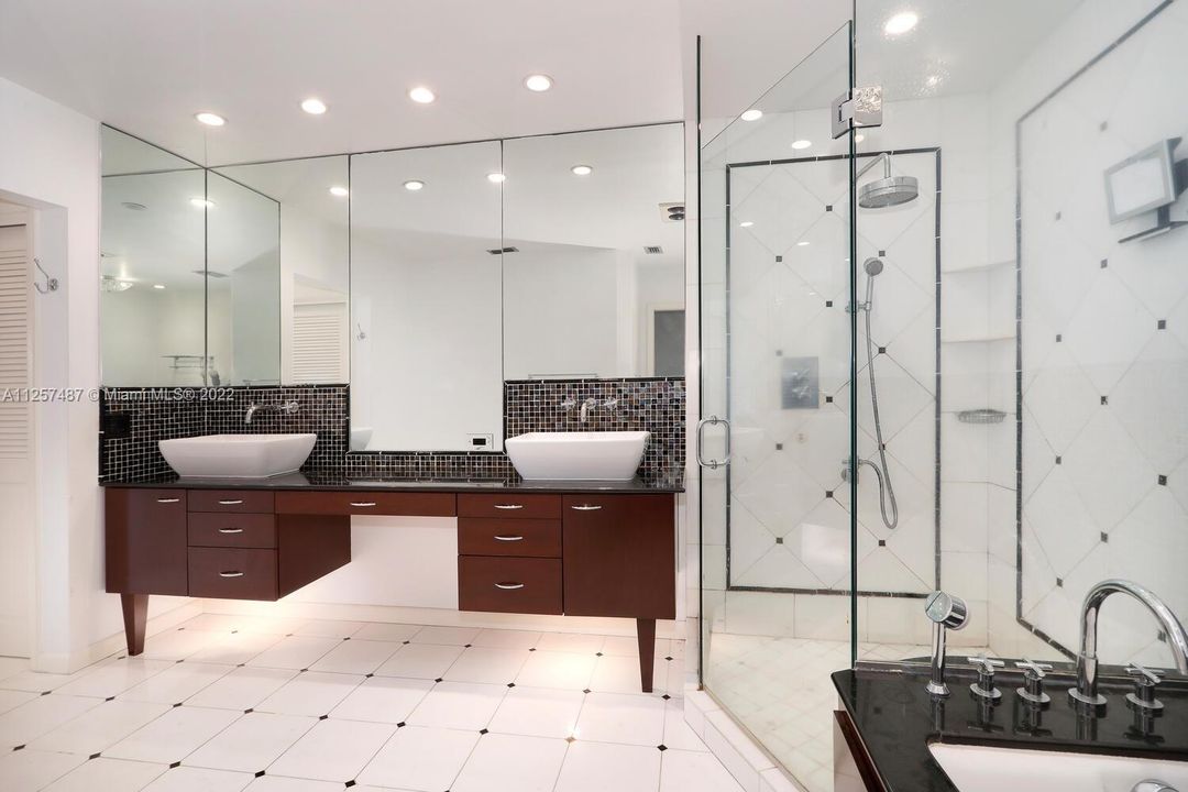 Недавно арендовано: $7,500 (3 спален, 3 ванн, 2574 Квадратных фут)