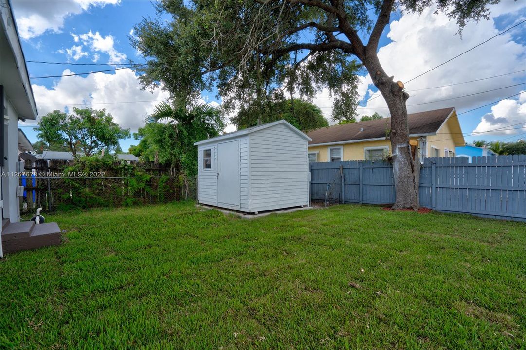 Recently Sold: $440,000 (3 beds, 2 baths, 1145 Square Feet)