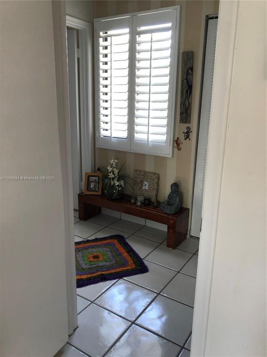 Недавно продано: $475,000 (2 спален, 2 ванн, 1578 Квадратных фут)