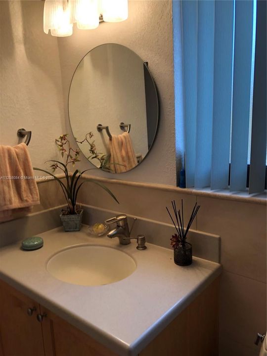 Недавно продано: $475,000 (2 спален, 2 ванн, 1578 Квадратных фут)