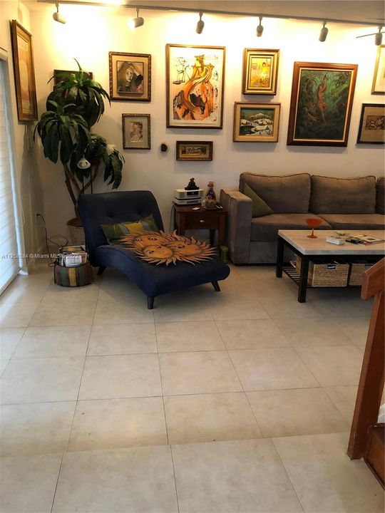 Недавно продано: $475,000 (2 спален, 2 ванн, 1578 Квадратных фут)