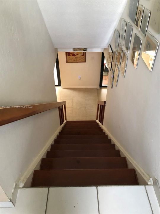 Недавно продано: $475,000 (2 спален, 2 ванн, 1578 Квадратных фут)