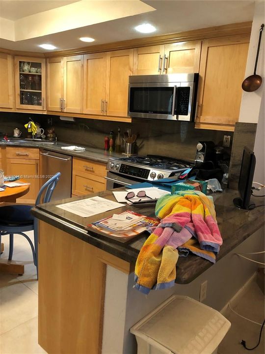 Недавно продано: $475,000 (2 спален, 2 ванн, 1578 Квадратных фут)